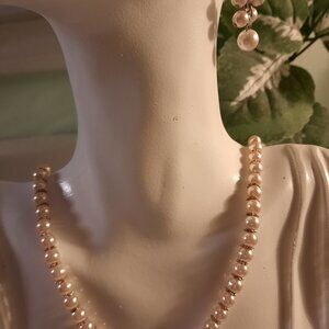 Brand New Handmade Three Pieces (necklace, earring and bracelet) Jewelry
